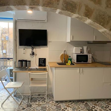 Studio Apartment In Βαλέτα Εξωτερικό φωτογραφία